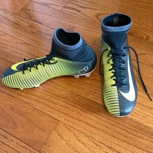 Nike Mercurial CR7 soccer cleats size 5.5 Youth